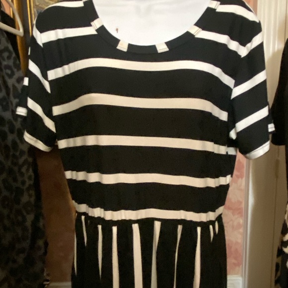 Women’s Shirt Sleeve Casual Long Maxi Dress w Pockets. Medium - Picture 2 of 6